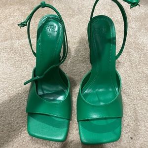 NWOT green Zara sling back sandals